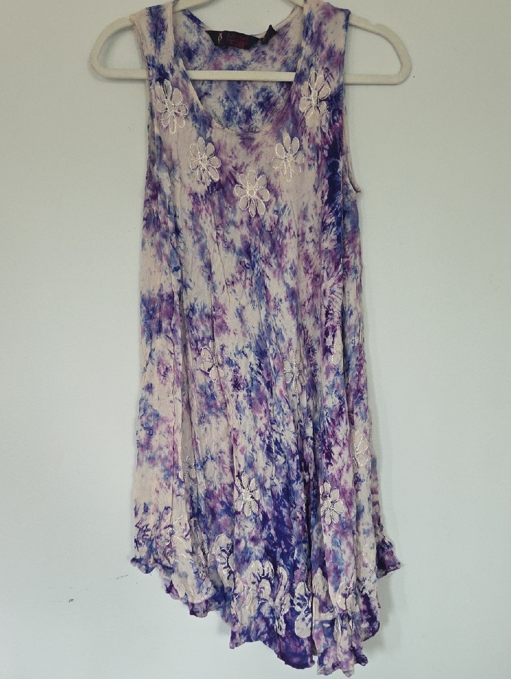 Asymmetrical Floral Tie-Dye Sleeveless Dress in Purple and Cream